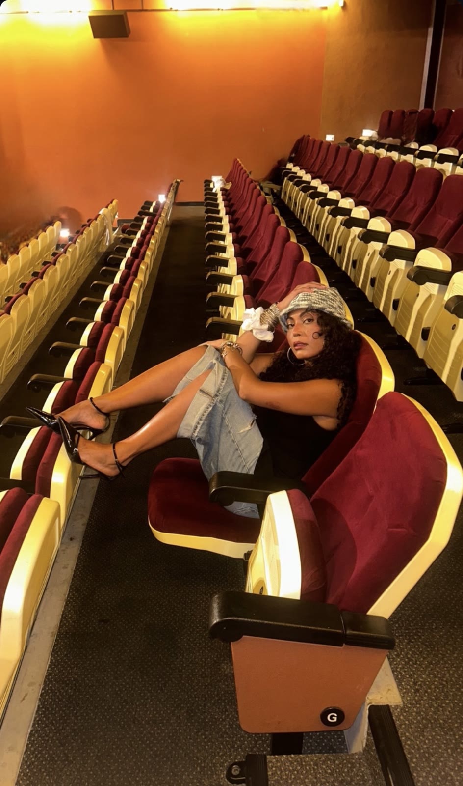 Shooting yama dans un cinéma